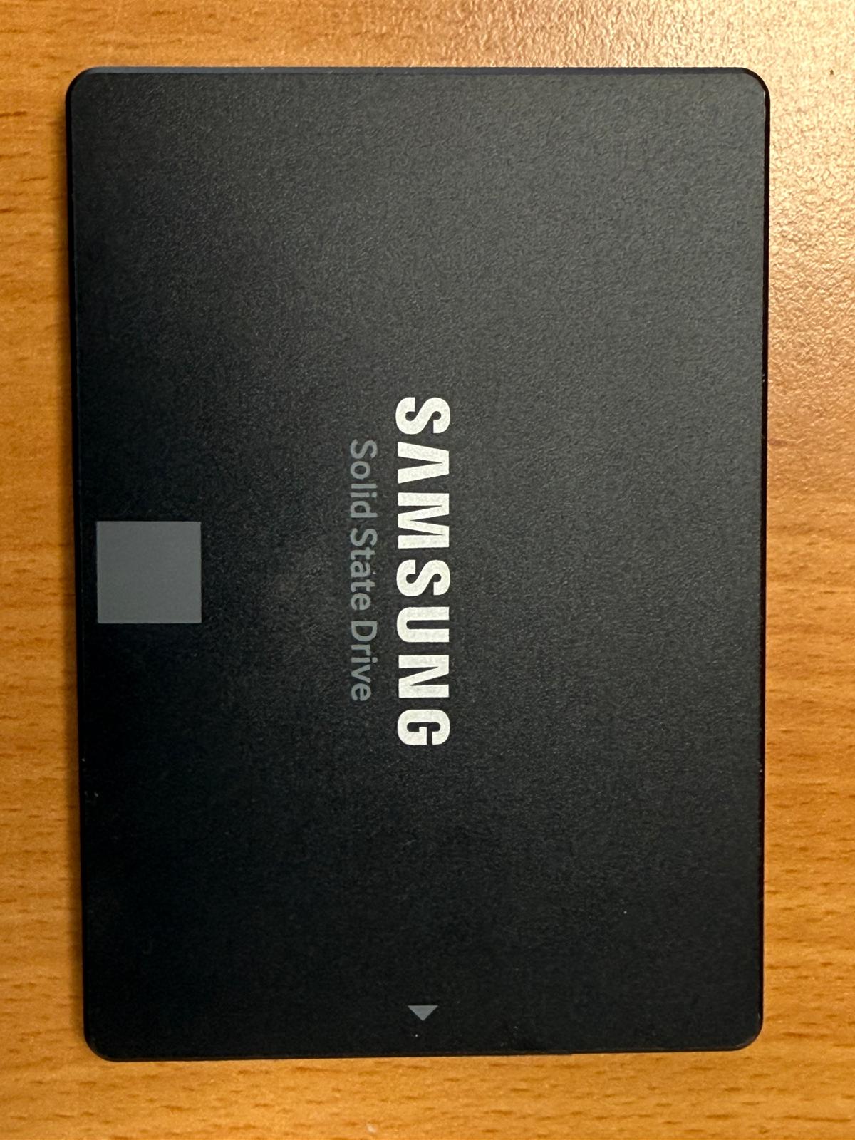 Samsung 850 EVO 250GB internal SSD 2.5"