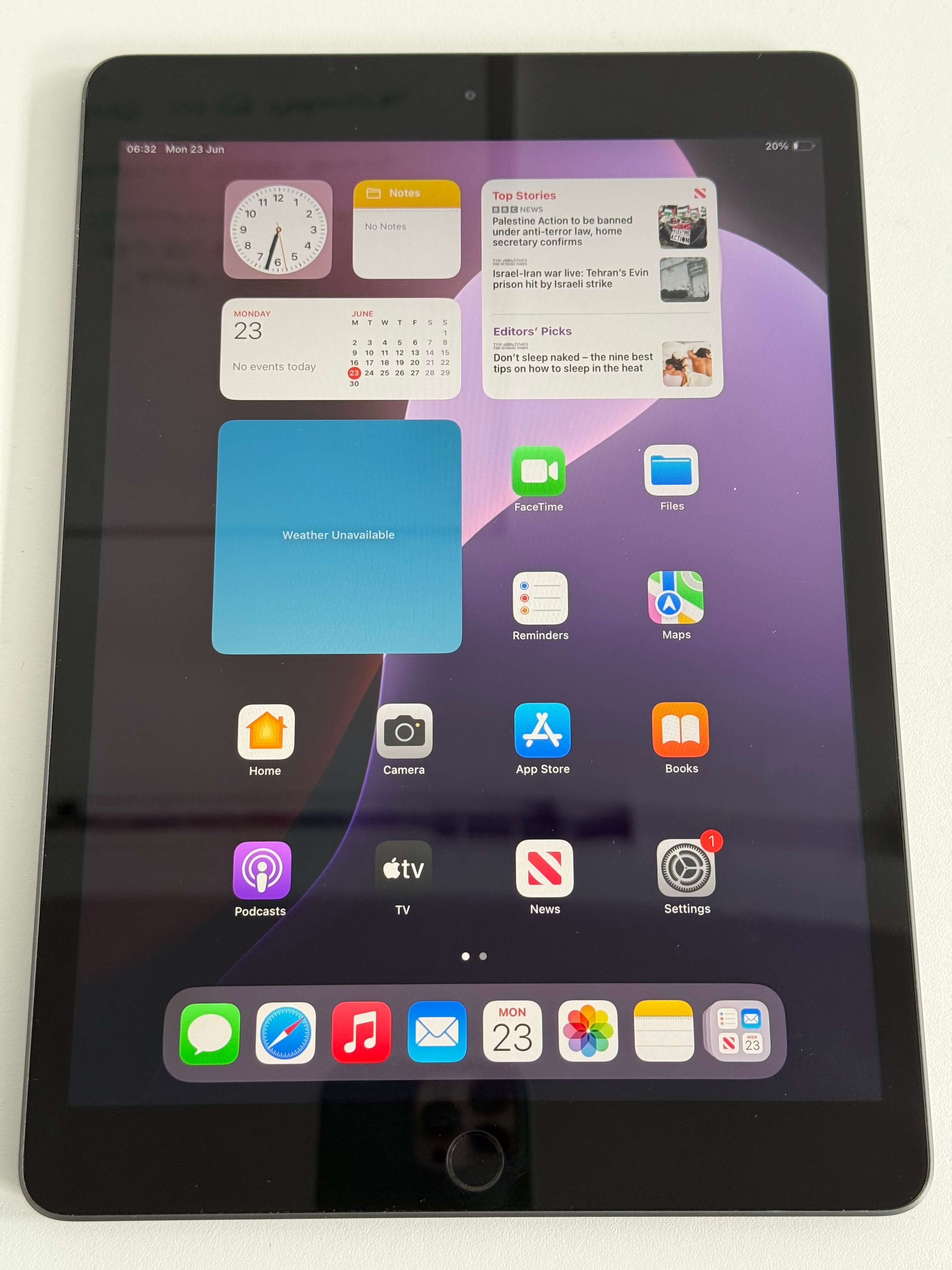 Apple iPad (第7世代) 32GB ブラック Apple iPad 7th Generation 32GB WiFi Only Space Grey Brand New